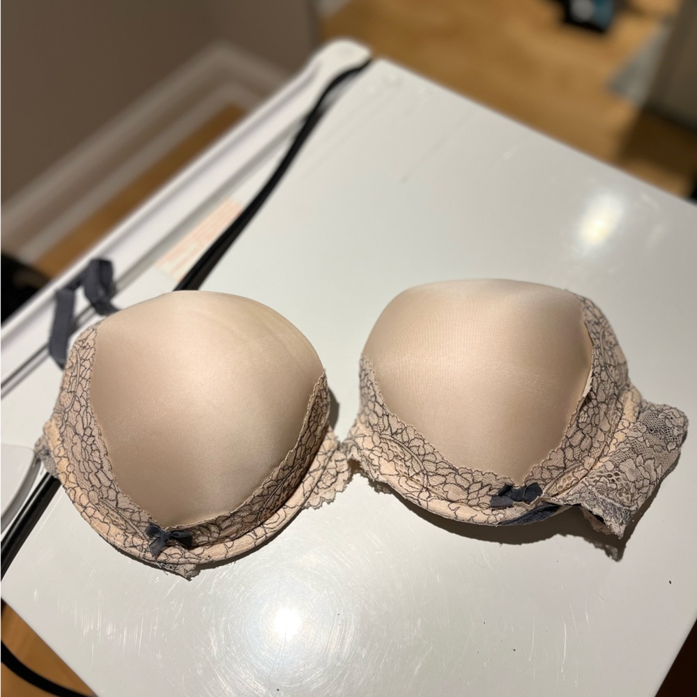 Victoria secret bra size 36D